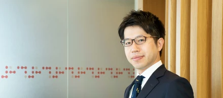 社員インタビュー「多様性を受け入れる柔軟な会社です」山﨑 孝（ダイレクト営業部　2017年入社）