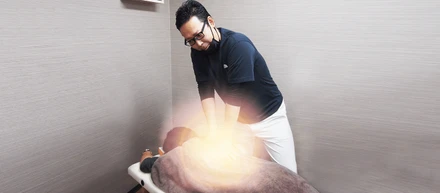 【福利厚生 #01：月一整体】デスクワークの腰痛からクリエイターを守る秘儀秘孔治療