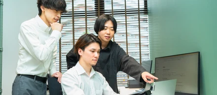 【フロントエンド研修】Udemyを活用してPlaylist全員が自己紹介ページを作成中！