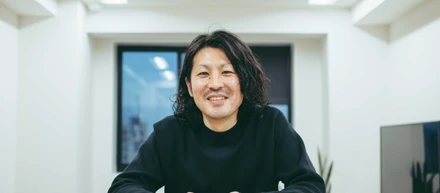 SEOの専門性とデジタルマーケティング全般の知見が実践で身につく環境。T字型人材を目指す業務委託コンサルタントをインタビュー。