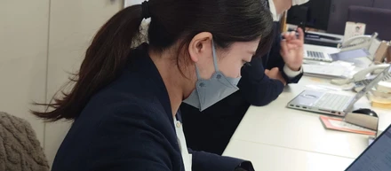 産休に入る先輩社員に代わって、お客様を引き継ぐ現場リーダーの話。