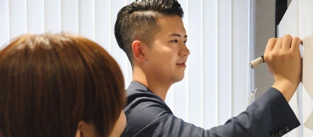 【社員インタビュー】最年少で管理監督者に昇格したセールスGRPのマネージャーにお話をお伺いしました！