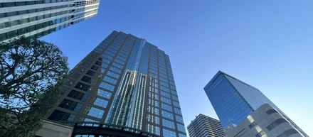 【社員紹介Vol.6】田舎出身新卒が大都会新宿に上京してきた先輩社員に質問攻め！