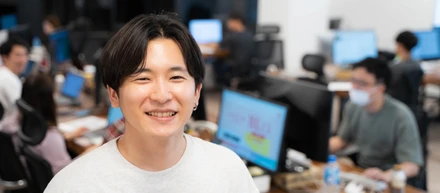 高速で進化を続ける若手マーケター。「良質なインプットをたくさん浴びて、アウトプットをチャレンジしまくれる。こんな貴重な環境は他にないです」