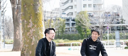 孤独・孤立の時代に、まちを楽しみ、助け合う（前編）【英治出版 高野達成氏 × HITOTOWA 荒昌史】｜出版記念対談