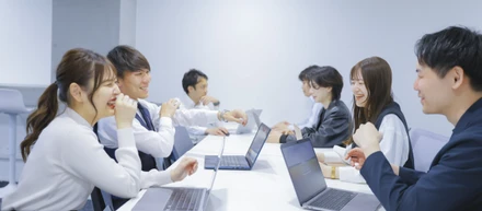心底楽しむ、楽しませる。世にも珍しいキャスティング会社、クロスアイの創業来のモットー。