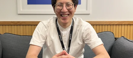 三菱商事出身の新進気鋭。「他の一般的なSaaSとは違う。Technology Business Management（TBM） や FinOps という方法論と合わせて顧客を支援できるユニークさが魅力」と語るImplementation Consultant 土川 弘晃