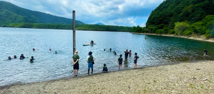 湖のピアノ？子供たちと一緒に新しい発見をする旅