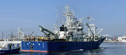 ライトハウスが提供する「次世代型衛星通信」とは！？沖合遠洋でも気軽にLINEが可能に