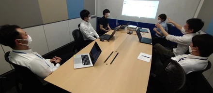社内勉強会を行っています