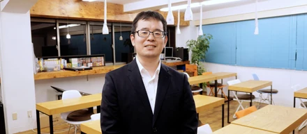 【社員インタビュー 】日々進歩する技術にアンテナを張り、常に自身の技術力をアップデートしていきたい　友岡 諒一 / サーバ・クラウドエンジニア　2017年入社
