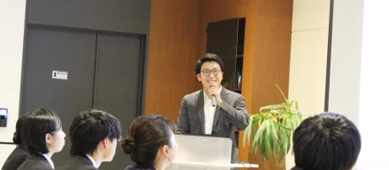 【社員インタビュー】新卒入社1年目、社長と一緒にセールスをする刺激的な毎日