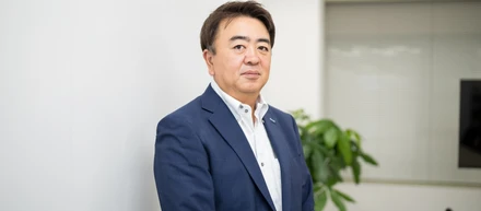 【代表インタビュー】20年、30年先を見据え、逆算して行動。そのルーツに迫る【山田慎一】