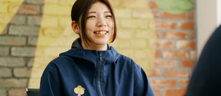 「人の役に立つ仕事がしたい」新卒で診療アシスタントとして入社した岸さんに直接インタビュー！