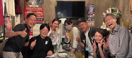 オフィスに突如現れる、昭和の風情「スナック再生」