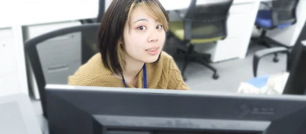 【社員紹介】Webデザイナーに聞く。経験の活かし方とオーエスでデザインする面白さ　　～後編～