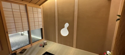 「 光の茶室 」～三畳の空間に千利休への思いを馳せ