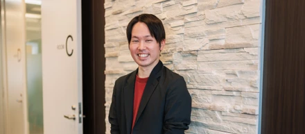 【社員インタビュー】 前人未到でも挑戦し続けるCOMSBIマネージャーの仕事への向き合い方と、ユニットメンバーと共に目指す”最高のユニット”について聞いてみた。