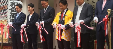 【新宿】歌舞伎町に異彩を放つ「歌舞伎城」が！！