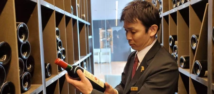 桁違いのワイン在庫を抱える「ソムリエ」のシゴト