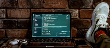 【バックエンド】PHPで作成できる動的ページって何？CRUD機能とは何？