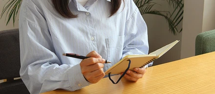 職場では私服？スーツ？オフィスカジュアル？社員の服装事情をご紹介します