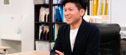 社員インタビュー vol1.「大手個別指導塾→IT企業を経てたどり着いた”人に関わること”のおもしろさ」