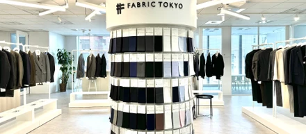 【オフィス紹介】ガラス張りの会議室で「オープン」なカルチャーを体現するFABRIC TOKYO原宿ショールーム