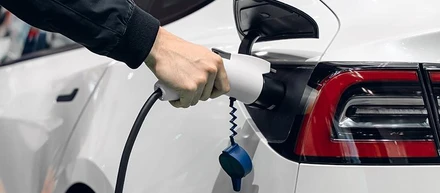 EVとは？EV充電器とは？わかりやすく解説します