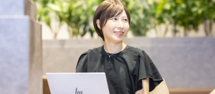 【社員インタビュー】カスタマーサクセスとしてパーパスを追求する｜CCO（最高キャリア事業責任者）　眞殿 裕美（まどの ひろみ）
