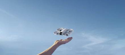 あなたの手から大空へ　空撮ドローンの「小さな奇跡」