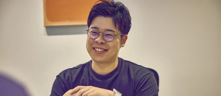 未経験からの挑戦。ダイレクトマーケティングに魅入られ、チームのリーダーとして舵をとる先駆者に。