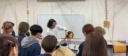 住田美容専門学校へカット講習に行ってきました