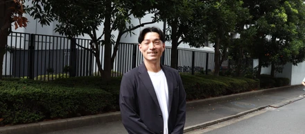 家族のように苦楽を共にしてきた仲間たちが、ジョブホッパーだった自分を変えてくれた。パワフルに活動し続けている原動力とは？