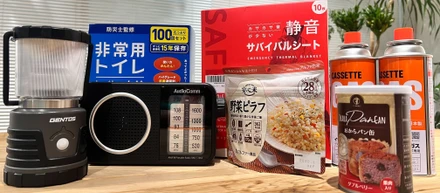 もしもの時に役に立つ！スタッフを守る防災グッズ、その中身とは？