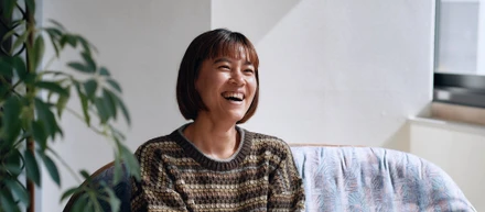 「こうでなくてはならない」を超えて。Ayakaが見つけた、今の笑顔が活きる場所 【国際女性デーに寄せて】