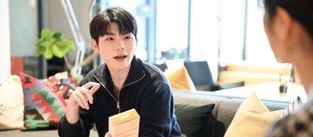 【新卒インタビュー】入社たった2ヶ月での韓国出張の悔しさをバネに、グローバル市場を開拓し続けるフライングジョイン第一号 ー海外企画営業：姜 允植