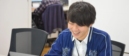 18卒内定者インタビュー／このスカジャンを買うためだけに滋賀までいったミーハーな僕が “BUYMAのビジネスディベロップメント”の道を選んだ理由