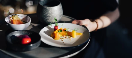 制約が多い？自由がない？「婚礼料理」の常識をくつがえす IWAIの挑戦