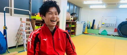 社員インタビュー10問10答 ～はたらく先輩に聞いてみた！～