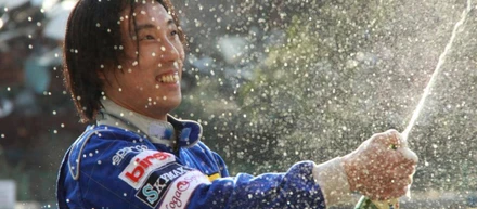 幼少期F1レーサーを目指すことを決意