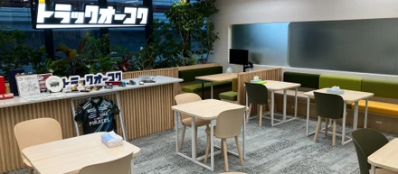 本社オフィス紹介 ～３フロアでバリエーションのある環境！～