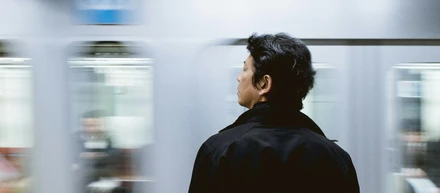 勤務地（通勤時間、地方拠点の有無）