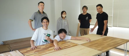 メンバーが自分で作る、自分のための机
