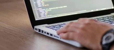 社員インタビュー：着実なステップアップでキャリアを描く