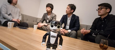 「Deep Learningを活用したロボホン向け手話通訳アプリ」の記事が掲載されました。