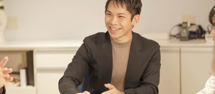 人とは違う道へ。挫折から見つけた「人として成長する」リビングハウスという空間