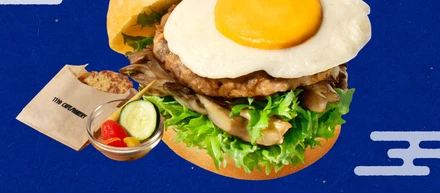 五味で紡ぐ、1110 CAFE/BAKERYのプラントベース月見バーガー