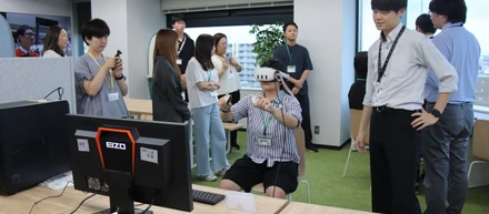 県外大学の1・2年生を対象とした「にいがた鮭プロジェクト」企業見学バスツアーのレポート記事が公開されました