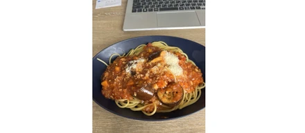実は、社員食堂があるんです。